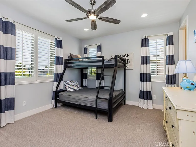 921 Camber Ln — Photo 19