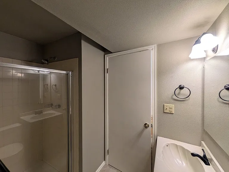 2128 Beacham Dr — Photo 21