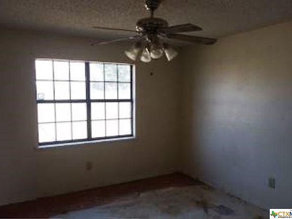 4th image of 1215 W Avenue C
