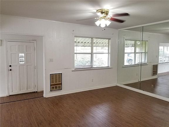 5th image of 1506 E Shadowlawn Ave