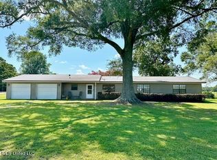 4 Theo Bilbo Rd, Carriere, MS 39426