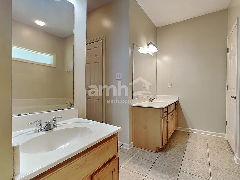 7450 Shadow Run Ln — Photo 12