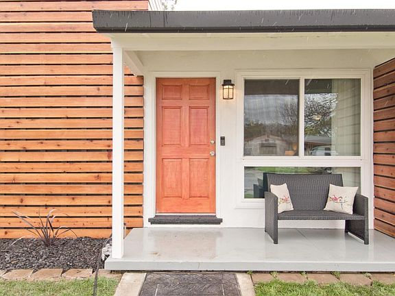 4th image of 698 N Daniel Way