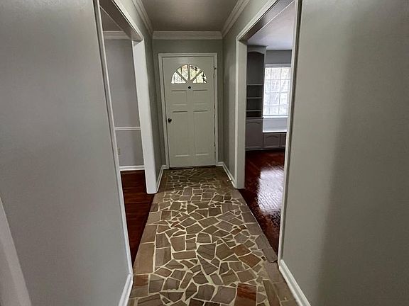 5th image of 4559 Craigmont Dr
