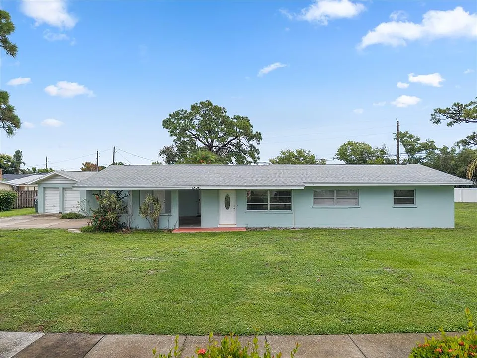 1225 Casabella Dr