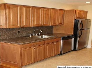 3482 Amboy Rd APT 2D, Staten Island, NY 10306