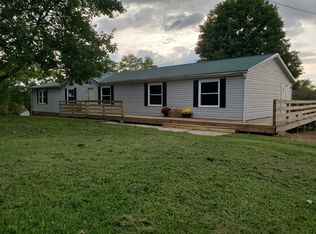 465 Crenshaw Rd, Hartsville, TN 37074