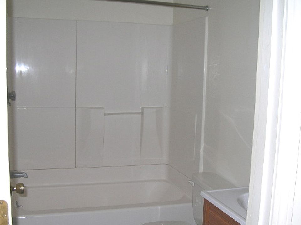 Building Photo 4