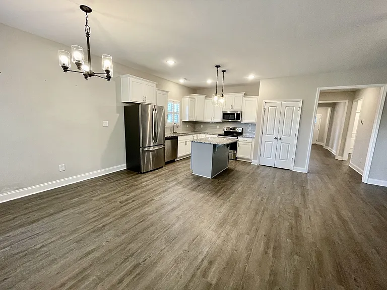 5177 Maxwell Rd — Photo 3