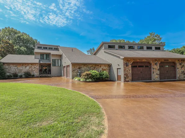 136 Lake Dr, Benton, KY 42025