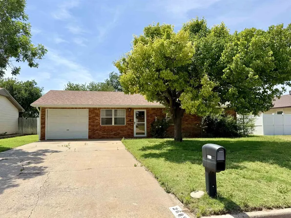 2609 Spruce Dr, Woodward, OK 73801