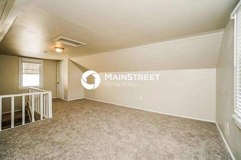 1638 Manchester Ave — Photo 3
