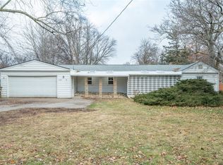 1501 Ashworth Rd, West Des Moines, IA 50265