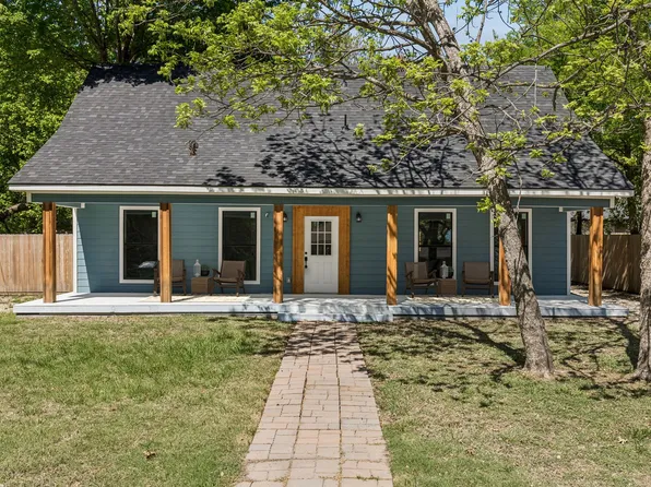 104 W 2nd St, Waxahachie, TX 75165
