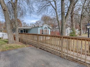 9 Fairway Dr, North Windham, CT 06256