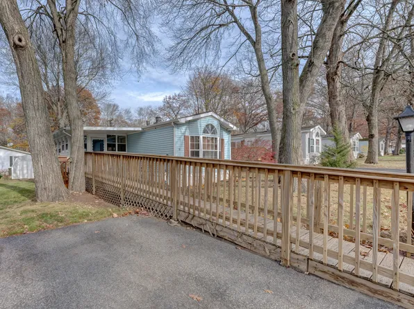 9 Fairway Drive, Windham, CT 06256