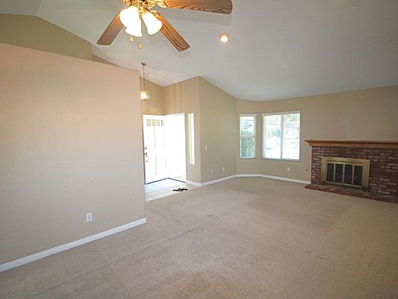 2nd image of 732 Topeka Ave