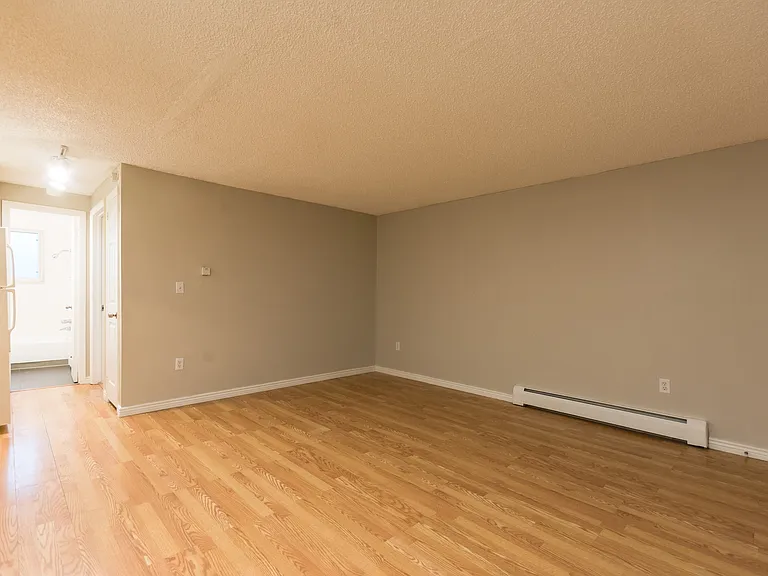 236 S Logan St — Photo 19