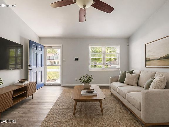 3rd image of 7213 Ashford Glen Dr