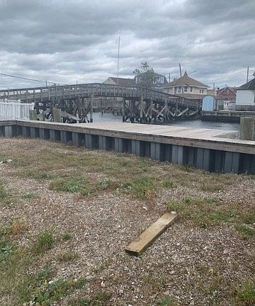 3rd image of 23 East Ave