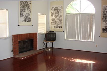 2nd image of 1547 S Fillmore Ave