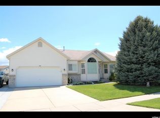 5923 W Walnut Creek Ct, West Valley City, UT 84118