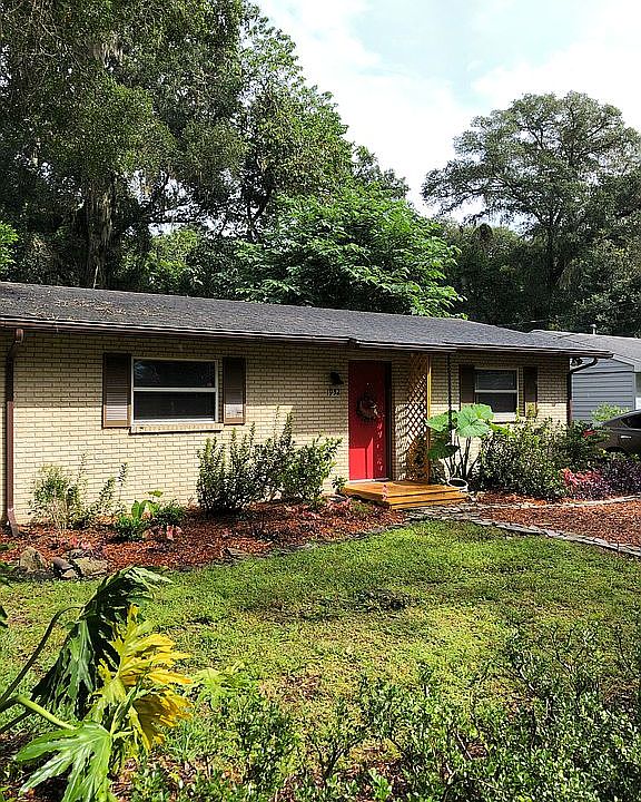 1st image of 1952 NW 32nd Pl