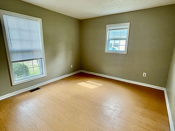 4th image of 935 Tom Sadler Rd #A