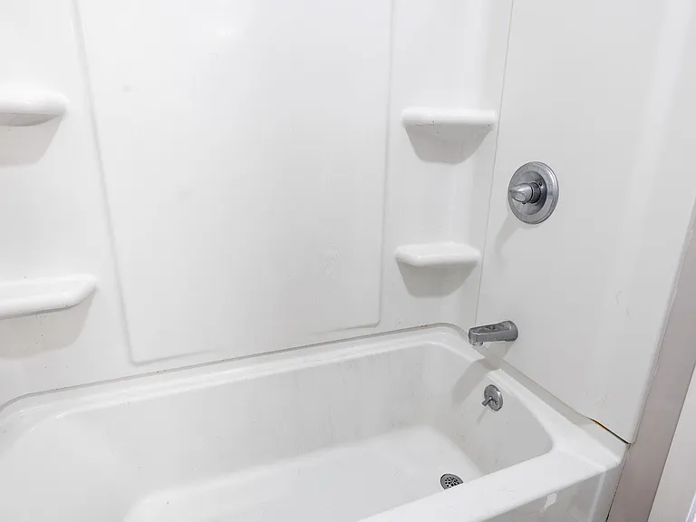 364 Madison Ave #2 — Photo 11