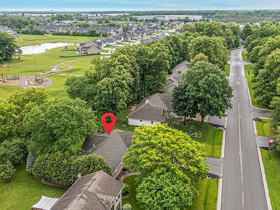 4th image of W6674 Cedar Ridge Dr