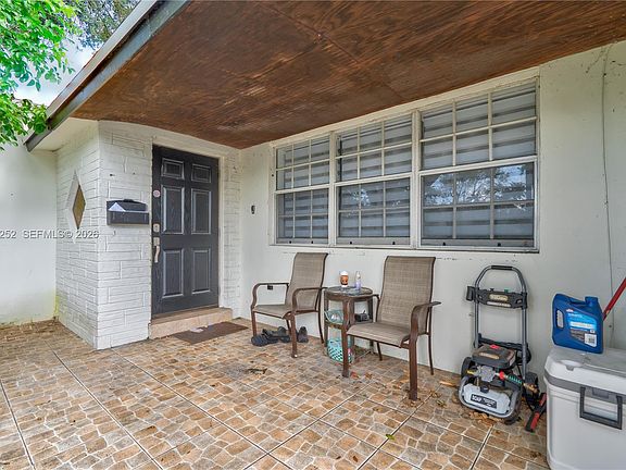 4th image of 7636 Alhambra Blvd
