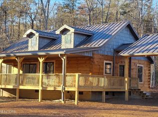 294 Lake Shore Dr, Monterey, TN 38574