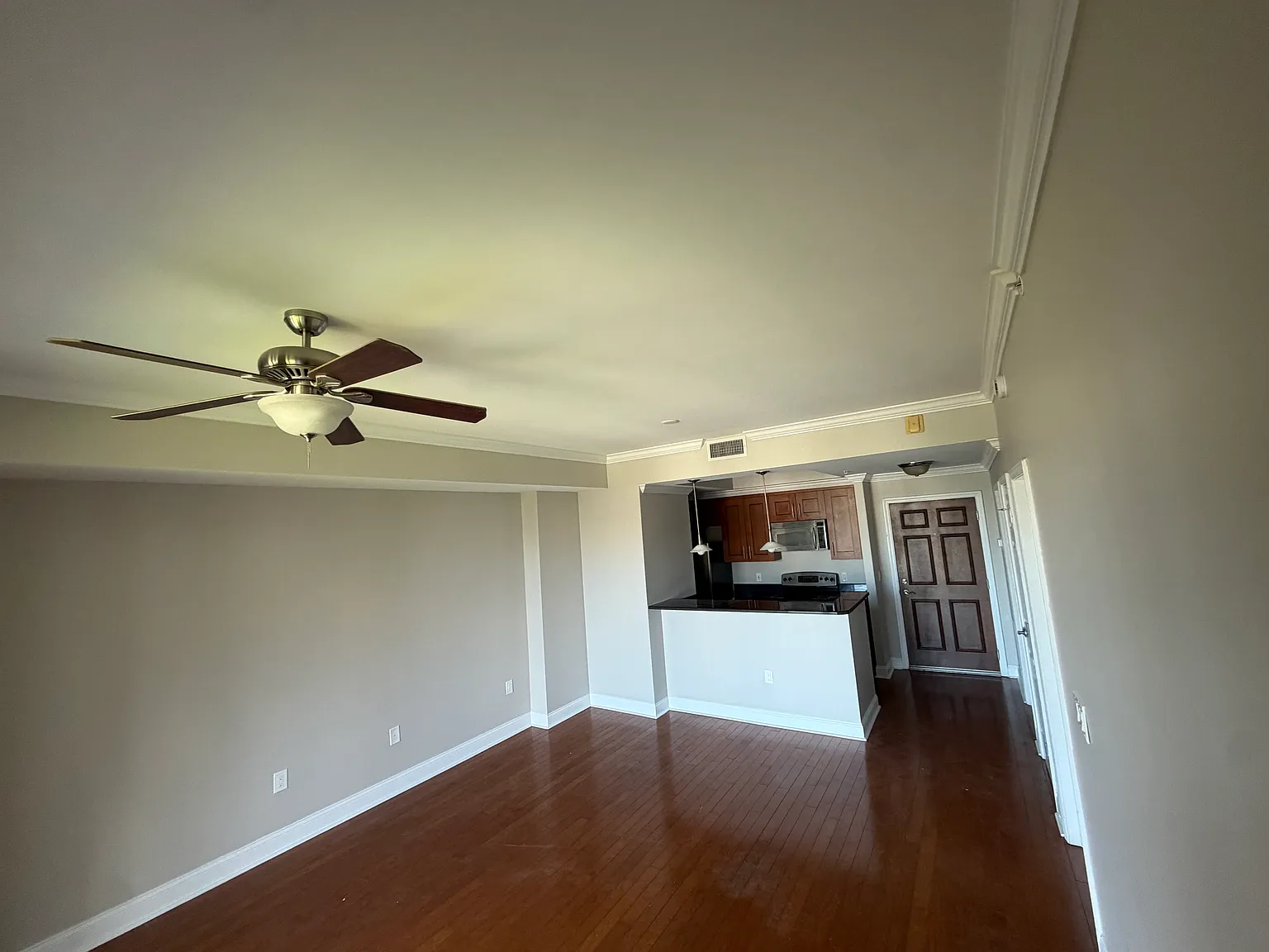 1 bed, 675 sqft, $1,700 — Photo 3