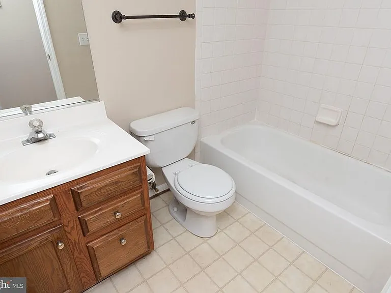 611 Himes Ave #104 — Photo 13