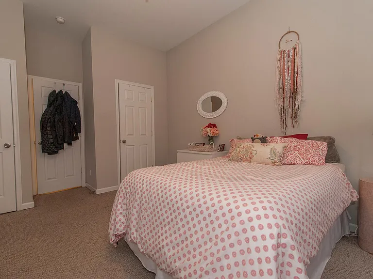 1733 Light St — Photo 16