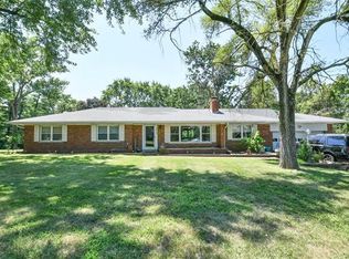 12705 Old Jamestown Rd, Florissant, MO 63033