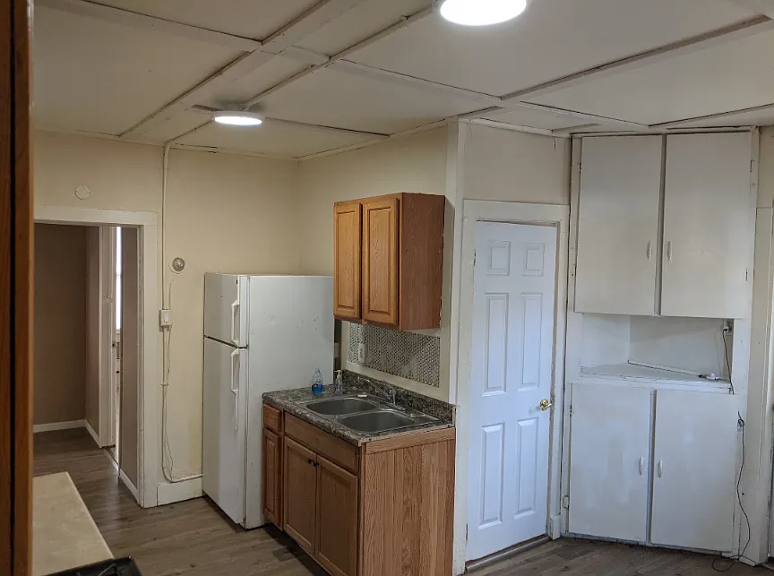 2 bed, 900 sqft, $1,600 — Photo 4