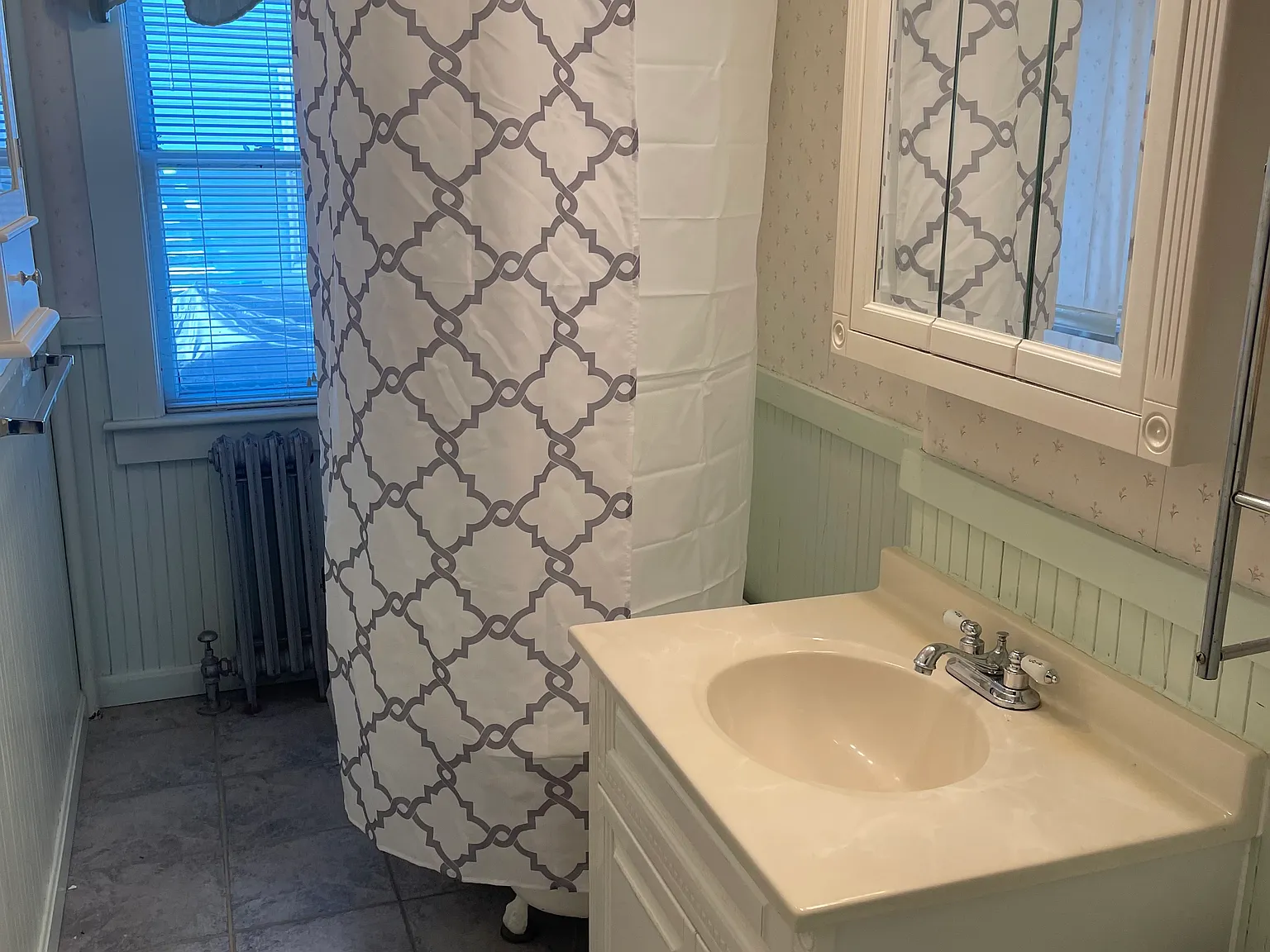 2 bed, 1100 sqft, $2,100 — Photo 3