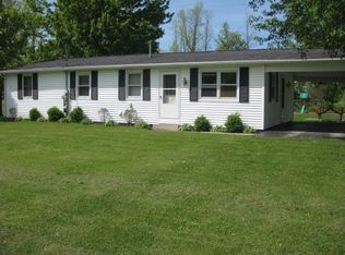 9285 Fisk Rd, Akron, NY 14001