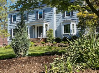 57 N Baums Ct, Livingston, NJ 07039
