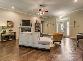 900 W Woodglen Dr, Copper Canyon, TX 75077