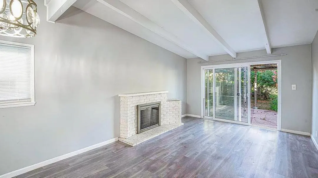 3 bed, 1115 sqft, $1,850 — Photo 2