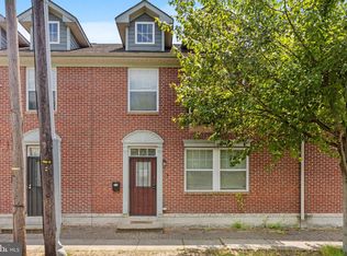 3 Feeder St, Trenton, NJ 08608