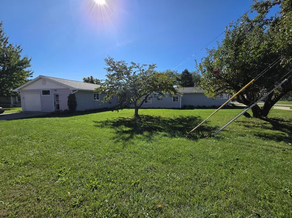 201 S Sterling St, Ashley, MI 48806