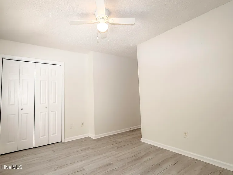 209 Mesa Ln — Photo 12