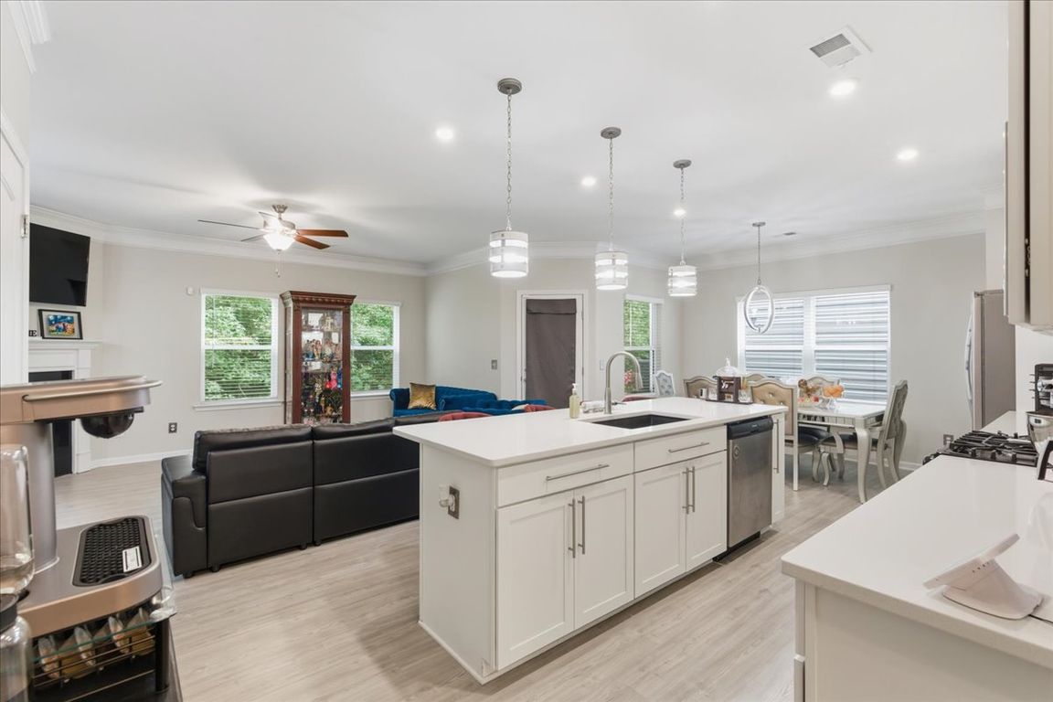 next background image