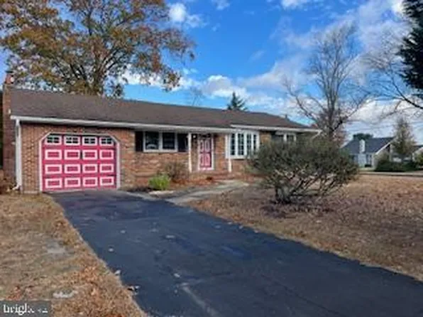1178 Ramblewood Dr, Vineland, NJ 08360