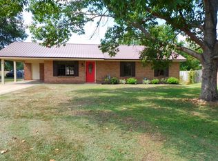 19 Belle Cir, Columbus, MS 39702