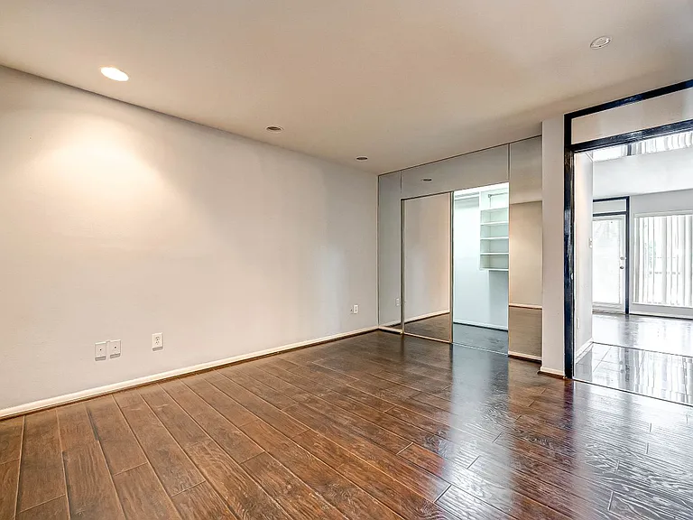 3910 McDuffie — Photo 45