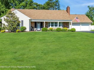 9 Scott Ln, Manalapan, NJ 07726